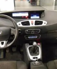 RENAULT Scenic X-Mod 1.5 dCi 110CV Dynamique RENAULT Scenic X-Mod 1.5 dCi 110CV Dynamique