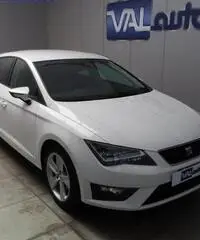 SEAT Leon 2.0 TDI FR 5PT. CV150 Con navigatore!!!!! SEAT Leon 2.0 TDI FR 5PT. CV150 Con navigatore!!!!!