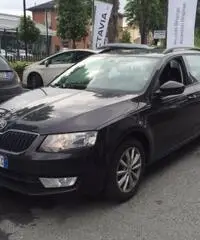 SKODA Octavia 1.6 TDI CR 105CV Wagon Ambition SKODA Octavia 1.6 TDI CR 105CV Wagon Ambition