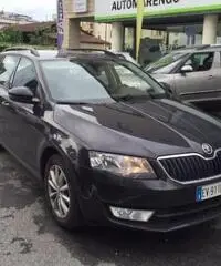 SKODA Octavia 1.6 TDI CR 105CV Wagon Ambition SKODA Octavia 1.6 TDI CR 105CV Wagon Ambition