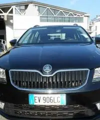 SKODA Octavia 1.6 TDI CR 105CV Wagon Ambition SKODA Octavia 1.6 TDI CR 105CV Wagon Ambition