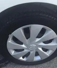 TOYOTA Aygo 1.0 12V VVT-i Connect Navi! TOYOTA Aygo 1.0 12V VVT-i Connect Navi!