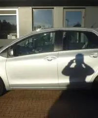 TOYOTA Yaris 1.4 D-4D DPF 5 porte Sol TOYOTA Yaris 1.4 D-4D DPF 5 porte Sol