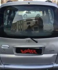 TOYOTA Yaris Verso 1.3i 16V cat Sol TOYOTA Yaris Verso 1.3i 16V cat Sol