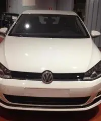 Volkswagen Golf 7 1.6 tdi Comfortline 5p Volkswagen Golf 7 1.6 tdi Comfortline 5p