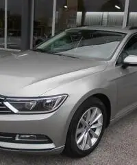 Volkswagen Passat nuovo modello 2.0 tdi 150cv Navi unico proprietario