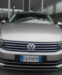 Volkswagen Passat nuovo modello 2.0 tdi 150cv Navi unico proprietario