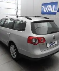 VOLKSWAGEN Passat VARIANT 2.0 TDI DPF 4MOTION COMFORTLINE CV140!!!