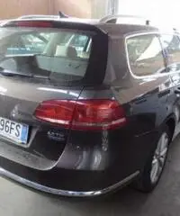 VOLKSWAGEN Passat Variant Var. Bs. 2.0 TDI DSG High. BMT
