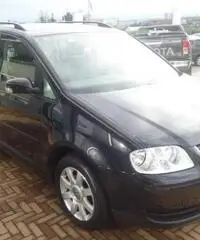 VOLKSWAGEN Touran 1.6 16V FSI Trendline 7 POSTI