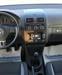 VOLKSWAGEN Touran 1.6 TDI 105CV LIFE NAVI/PARK ASSIST VOLKSWAGEN Touran 1.6 TDI 105CV LIFE NAVI/PARK ASSIST