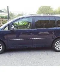 VOLKSWAGEN Touran Business 2.0 TDI 140 CV DSG Highline VOLKSWAGEN Touran Business 2.0 TDI 140 CV DSG Highline