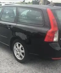 VOLVO V50 D2 POLAR N1