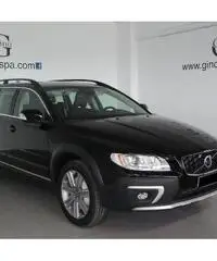 Volvo XC70 NUOVA MOMENTUM D4 AWD AUTO Volvo XC70 NUOVA MOMENTUM D4 AWD AUTO