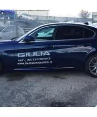 ALFA ROMEO Giulia 2.2 Turbodiesel 180 CV AT8 Super ALFA ROMEO Giulia 2.2 Turbodiesel 180 CV AT8 Super