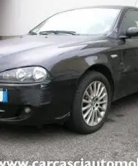 ALFA ROMEO 147 1.9 JTD (120) 5 porte Distinctive ALFA ROMEO 147 1.9 JTD (120) 5 porte Distinctive