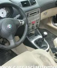 ALFA ROMEO 147 1.9 JTD (120) 5 porte Distinctive ALFA ROMEO 147 1.9 JTD (120) 5 porte Distinctive