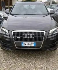 AUDI Q5 2.0 TDI 170 CV quattro S tronic AUDI Q5 2.0 TDI 170 CV quattro S tronic