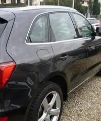 AUDI Q5 2.0 TDI 170 CV quattro S tronic AUDI Q5 2.0 TDI 170 CV quattro S tronic