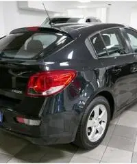 CHEVROLET Cruze 1.6 5 porte LT GPL CHEVROLET Cruze 1.6 5 porte LT GPL