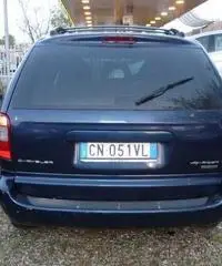 CHRYSLER Voyager 2.5 CRD cat LS