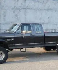 FORD F 250 BIG-BIG UNICAAAA. (PERMUTE) cambio meccanico FORD F 250 BIG-BIG UNICAAAA. (PERMUTE) cambio meccanico