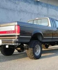 FORD F 250 BIG-BIG UNICAAAA. (PERMUTE) cambio meccanico FORD F 250 BIG-BIG UNICAAAA. (PERMUTE) cambio meccanico