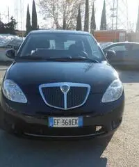 LANCIA Ypsilon 1.2 anno 12/2010 km 110000 euro 5 LANCIA Ypsilon 1.2 anno 12/2010 km 110000 euro 5