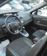 RENAULT Scenic 1.5 dCi 110CV 7 POSTI RENAULT Scenic 1.5 dCi 110CV 7 POSTI