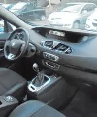 RENAULT Scenic 1.5 dCi 110CV 7 POSTI RENAULT Scenic 1.5 dCi 110CV 7 POSTI