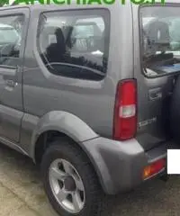 SUZUKI Jimny 1.3i 16V cat 4WD JLX Più