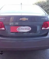 CHEVROLET Cruze 2.0 Diesel 150CV 4 porte LT CHEVROLET Cruze 2.0 Diesel 150CV 4 porte LT