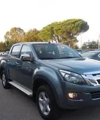 ISUZU D-Max 2.5 Crew Cab Solar 4WD ISUZU D-Max 2.5 Crew Cab Solar 4WD