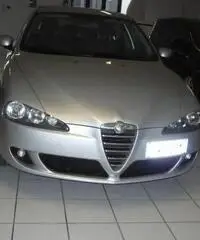Alfa Romeo 147 1.9 JTD 5P. Distinctive