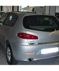 Alfa Romeo 147 1.9 JTD 5P. Distinctive
