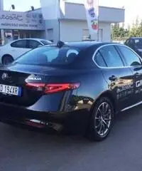 ALFA ROMEO Giulia 2.2 Turbodiesel 150 CV ALFA ROMEO Giulia 2.2 Turbodiesel 150 CV