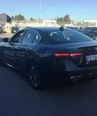 ALFA ROMEO Giulia 2.2 Turbodiesel 150 CV ALFA ROMEO Giulia 2.2 Turbodiesel 150 CV