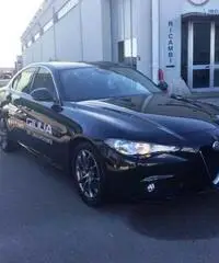 Alfa Romeo Giulia 2.2 Turbo Diesel 150 Cv Business Launch Edition Alfa Romeo Giulia 2.2 Turbo Diesel 150 Cv Business Launch Edition