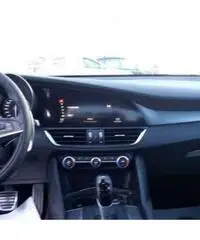 ALFA ROMEO Giulia 2.2 Turbodiesel 180 CV AT8 Super ALFA ROMEO Giulia 2.2 Turbodiesel 180 CV AT8 Super