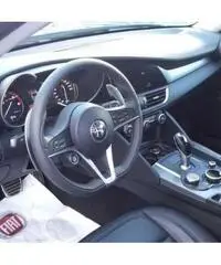 ALFA ROMEO Giulia 2.2 Turbodiesel 180 CV AT8 Super ALFA ROMEO Giulia 2.2 Turbodiesel 180 CV AT8 Super