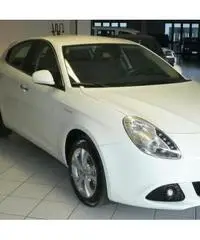 Alfa Romeo Giulietta 1.6 Jtdm-2 105 CV Distinctive Alfa Romeo Giulietta 1.6 Jtdm-2 105 CV Distinctive