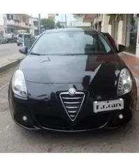ALFA ROMEO Giulietta 2.0 JTDm-2 170 CV TCT Distinctive ALFA ROMEO Giulietta 2.0 JTDm-2 170 CV TCT Distinctive