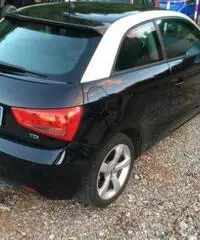 Audi A1 1.6 TDI bicolore Audi A1 1.6 TDI bicolore