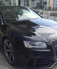 AUDI RS5 Coupé 4.2 V8 FSI quattro S tronic AUDI RS5 Coupé 4.2 V8 FSI quattro S tronic