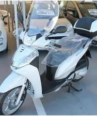 HONDA SH 300 NUOVO anno 2014 KM 0 HONDA SH 300 NUOVO anno 2014 KM 0
