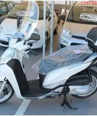 HONDA SH 300 NUOVO anno 2014 KM 0 HONDA SH 300 NUOVO anno 2014 KM 0
