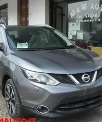 NISSAN Qashqai 1.5 dCi Tekna  (TETTO- NAVIG)!!!!! NISSAN Qashqai 1.5 dCi Tekna  (TETTO- NAVIG)!!!!!