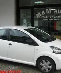 TOYOTA Aygo 1.0 12V VVT-i 5 porte Now Connect