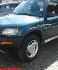 TOYOTA RAV 4 RAV4 2.0i 16V cat 3 porte CLIMA (IMP-METANO -PELLE TOYOTA RAV 4 RAV4 2.0i 16V cat 3 porte CLIMA (IMP-METANO -PELLE
