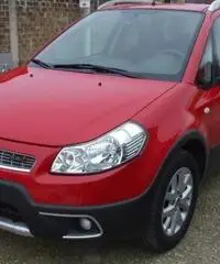 FIAT Sedici 2.0 MJT 16V DPF 4x4 Emotion FIAT Sedici 2.0 MJT 16V DPF 4x4 Emotion